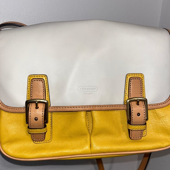 Coach Yellow /White leather buckle details crossbody purse w/pockets F23383 - Picture 5 of 5